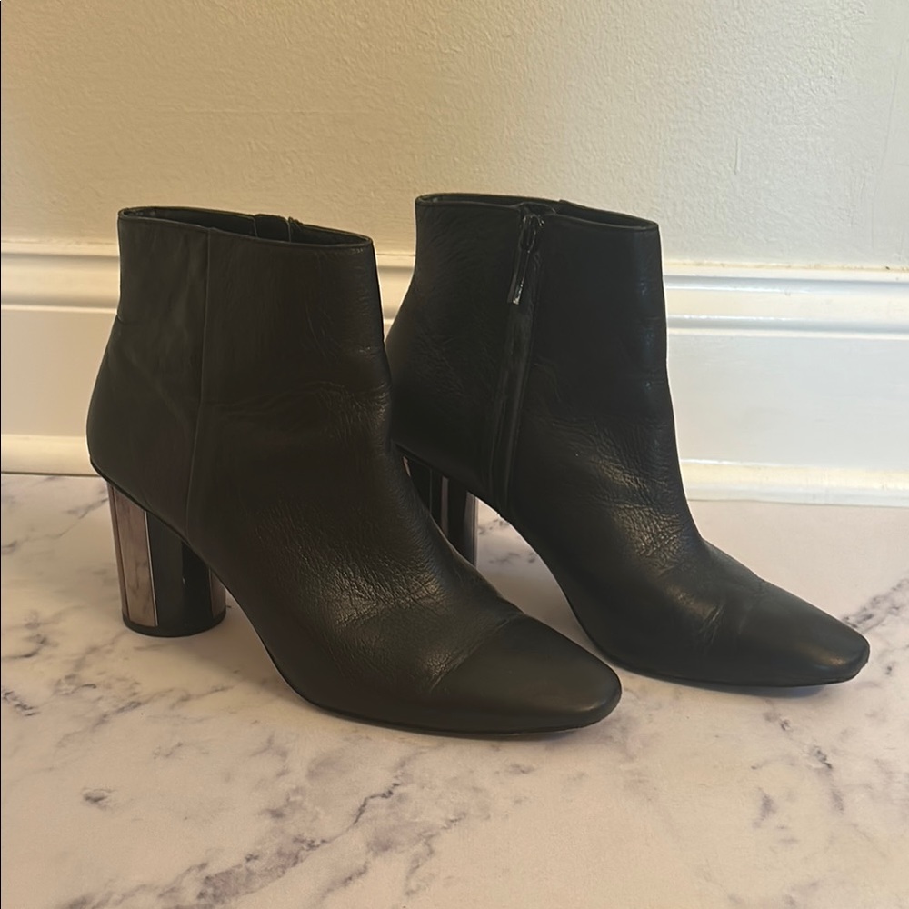 Zara Black Ankle Boots with Round Heel Size 9 (40) - Picture 2 of 16